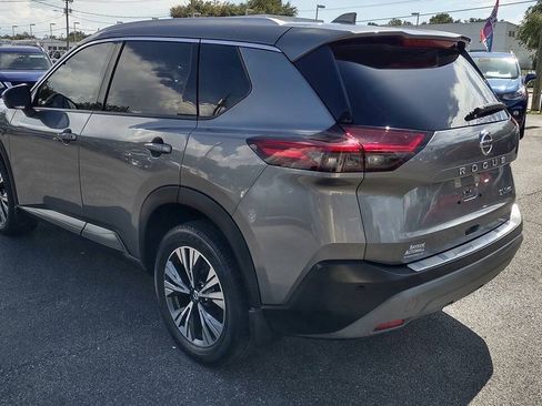 Used 2021 Nissan Rogue SV w/ Premium Package AWD/4WD image 5