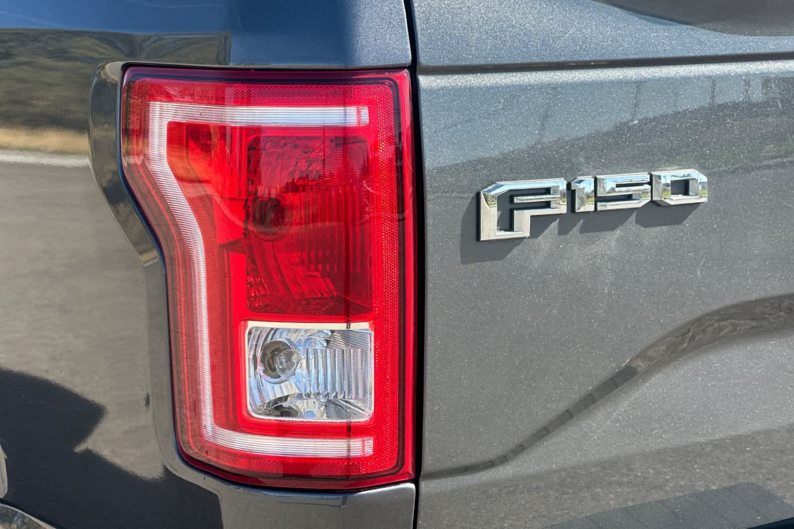 Used 2016 Ford F150 XLT w/ Equipment Group 302A Luxury AWD/4WD image 25