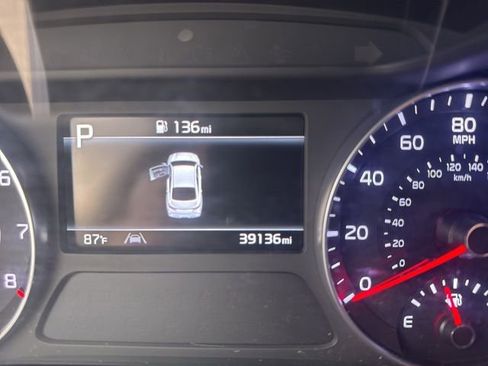 Certified 2022 Kia Forte Sedan FWD image 3