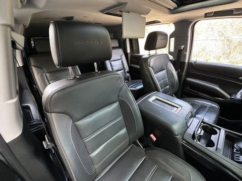 Used 2020 GMC Yukon XL Denali w/ Denali Ultimate Package AWD/4WD image 49