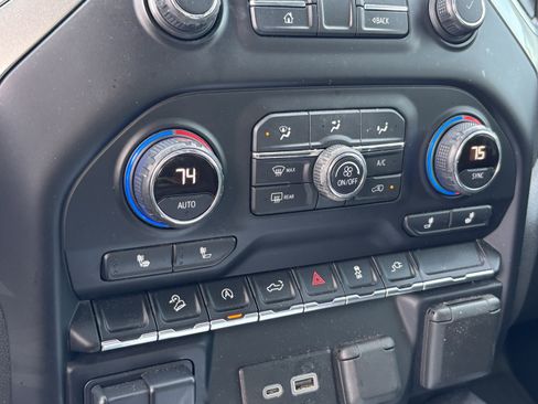 Used 2020 Chevrolet Silverado 1500 RST image 28