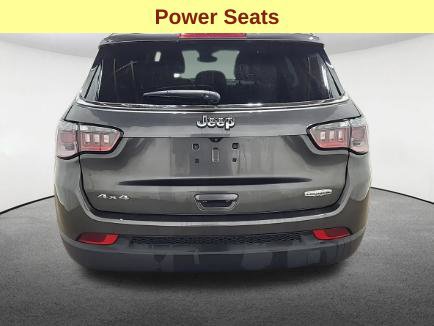 Used 2023 Jeep Compass Latitude AWD/4WD image 8