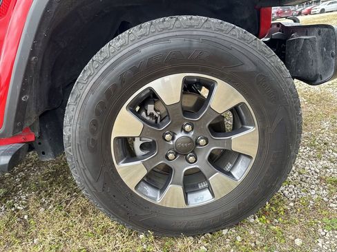 Used 2023 Jeep Wrangler Sahara w/ Safety Group image 19