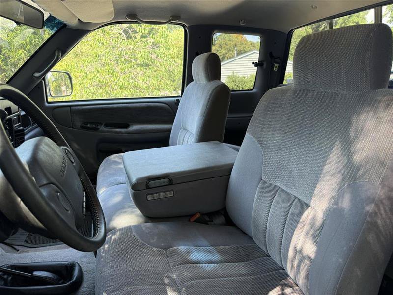 Used 1997 Dodge Ram 1500 Truck 4x4 Club Cab image 11