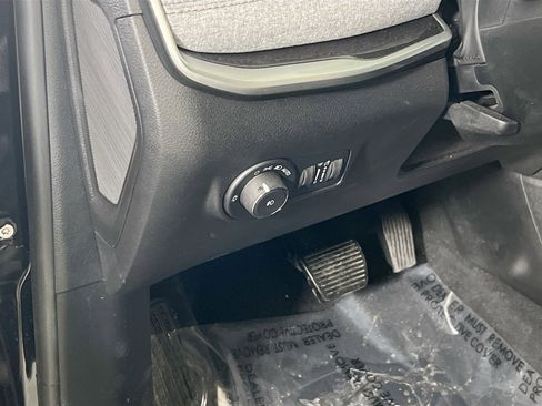 Used 2022 Jeep Compass Latitude AWD/4WD image 10