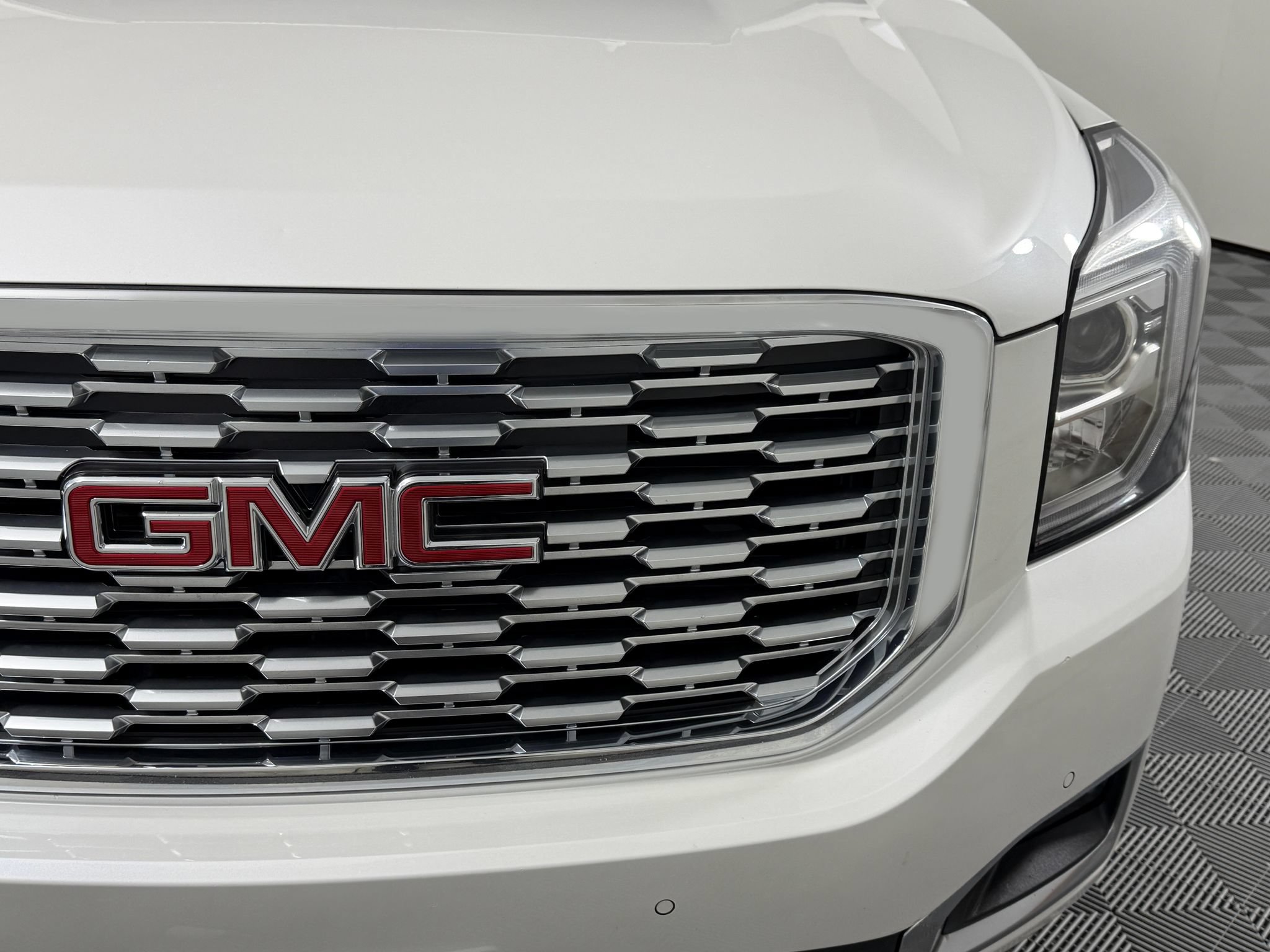 Used 2020 GMC Yukon Denali w/ Open Road Package AWD/4WD image 5