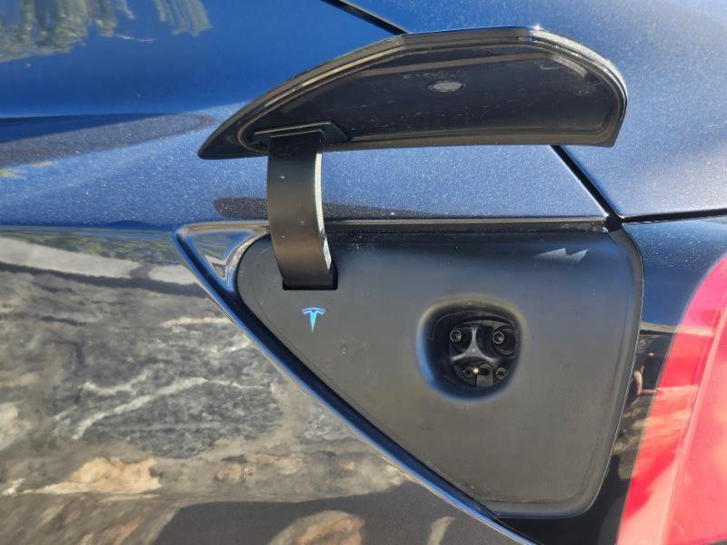 Used 2023 Tesla Model 3 Standard Range RWD image 31