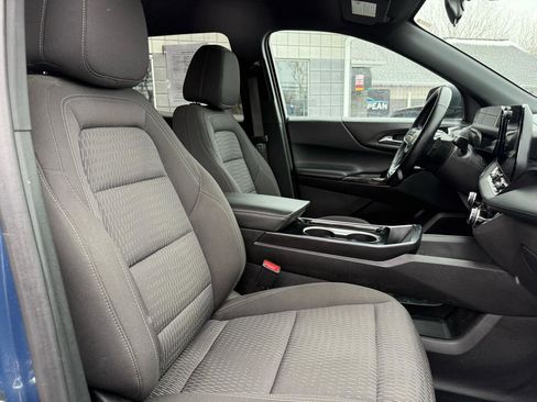 Used 2025 Chevrolet Equinox LT image 16