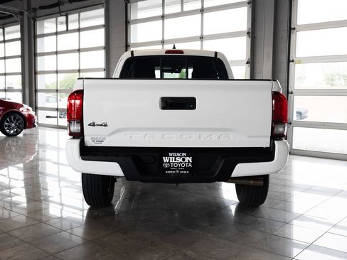Used 2023 Toyota Tacoma SR AWD/4WD image 4