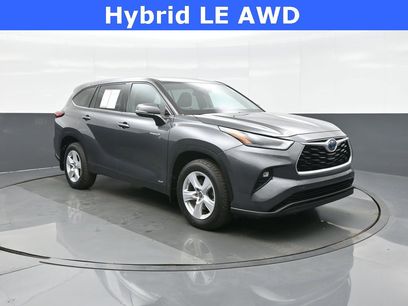 Certified 2021 Toyota Highlander LE