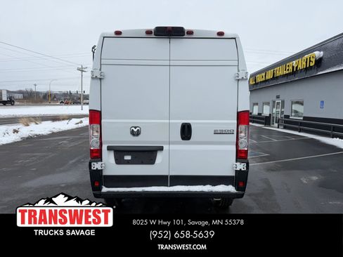 Used 2025 RAM ProMaster 2500 w/ Convenience Group FWD image 4
