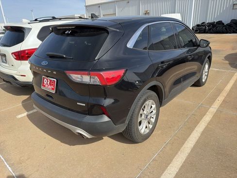 Used 2020 Ford Escape SE image 4