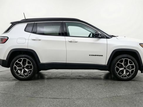 Used 2025 Jeep Compass Limited AWD/4WD image 11