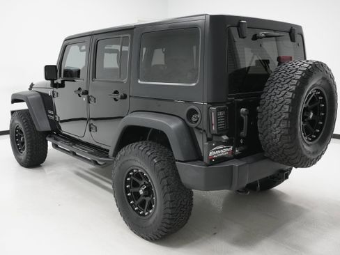 Used 2015 Jeep Wrangler Unlimited Sport w/ Connectivity Group image 6