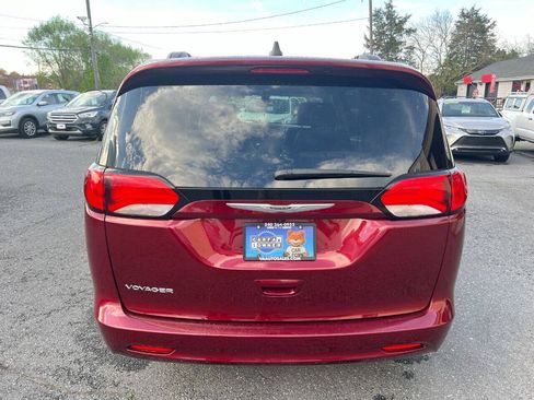 Used 2021 Chrysler Voyager Lxi FWD image 38