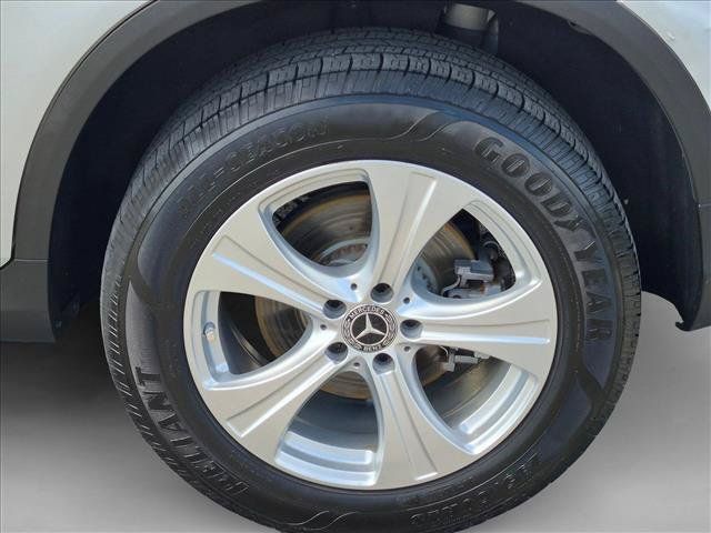 Used 2018 Mercedes-Benz GLC 300 image 23