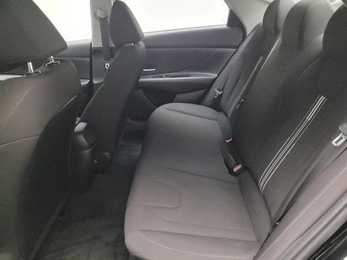 Used 2024 Hyundai Elantra SEL FWD image 18