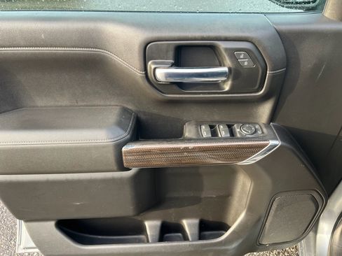 Used 2020 Chevrolet Silverado 1500 LT image 8