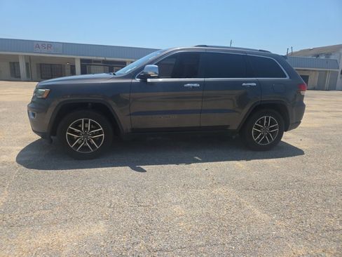 Used 2020 Jeep Grand Cherokee Limited w/ Luxury Group II RWD image 9
