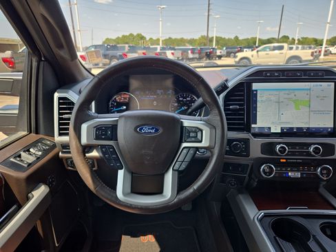 Used 2022 Ford F250 King Ranch w/ King Ranch Ultimate Package AWD/4WD image 30