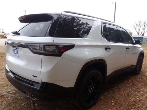 Used 2021 Chevrolet Traverse Premier w/ Redline Edition image 6