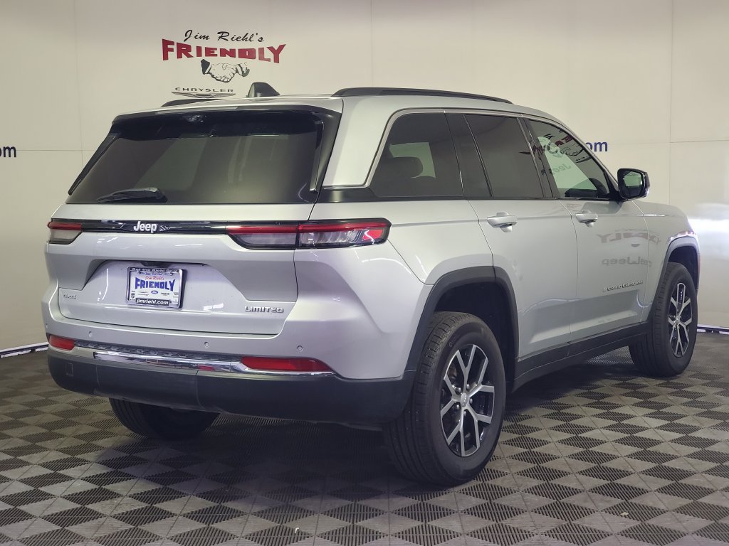 Used 2025 Jeep Grand Cherokee Limited w/ Luxury Tech Group II AWD/4WD image 3