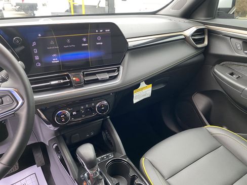 Used 2025 Chevrolet TrailBlazer ACTIV w/ Convenience Package image 23
