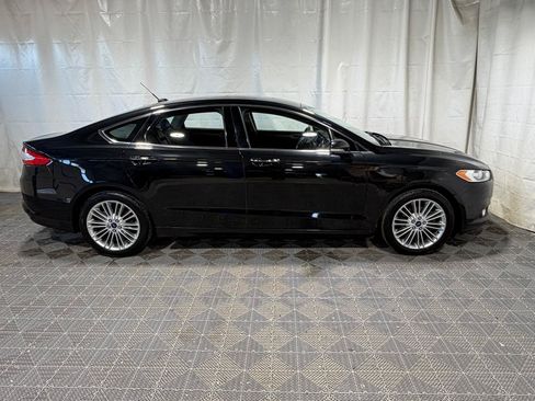 Used 2014 Ford Fusion SE w/ Equipment Group 202A FWD image 9