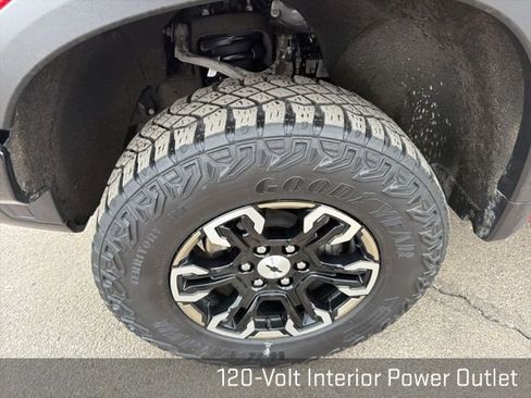Used 2024 Chevrolet Silverado 1500 ZR2 image 25