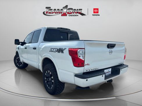 Used 2017 Nissan Titan PRO-4X w/ Pro-4x Convenience Package AWD/4WD image 7