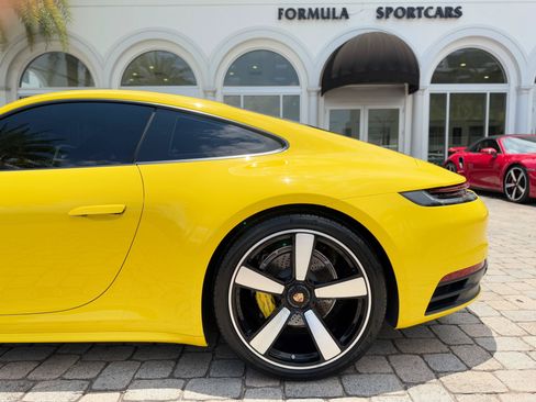 Used 2022 Porsche 911 Carrera RWD image 18