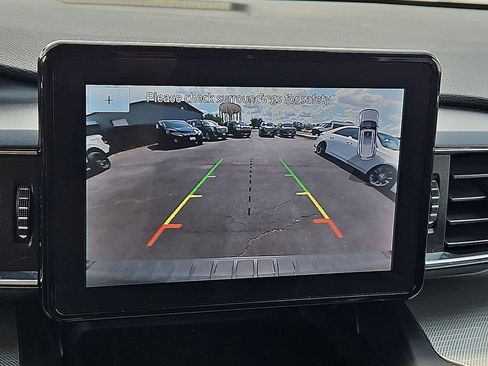 Used 2020 Ford Explorer XLT w/ Equipment Group 202A AWD/4WD image 28