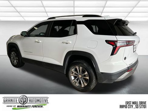 Used 2025 Chevrolet Equinox LT w/ Convenience Package II FWD image 4