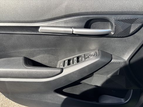 Used 2023 Kia Seltos LX image 9