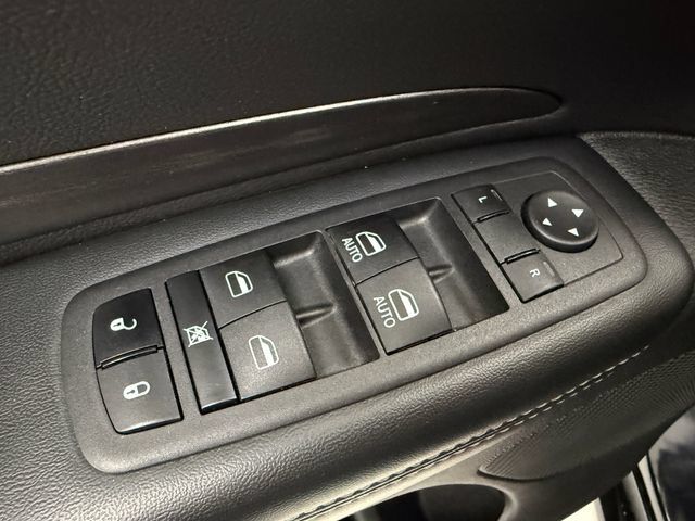 Used 2023 Dodge Durango SXT w/ SXT Blacktop Group RWD image 27