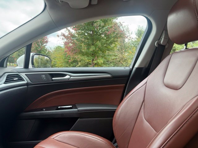 Used 2016 Ford Fusion SE w/ Equipment Group 202A FWD image 30