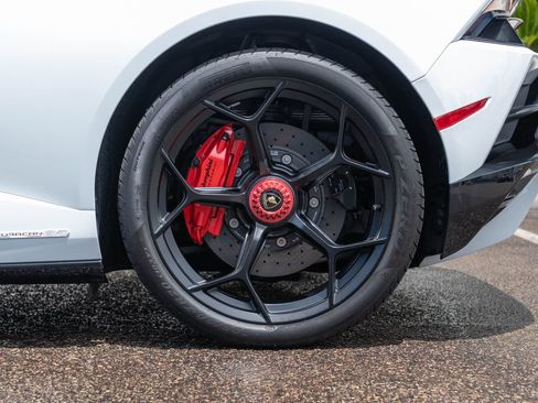 Used 2024 Lamborghini Huracan EVO AWD/4WD image 24