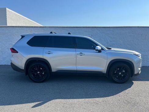 Used 2024 Toyota Grand Highlander Limited image 11