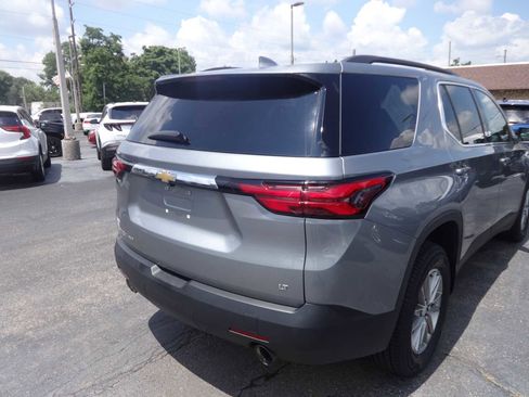 Used 2023 Chevrolet Traverse LT image 7