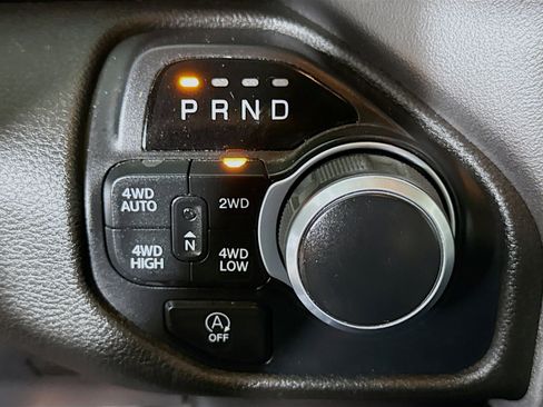 Used 2019 RAM 1500 Big Horn image 20