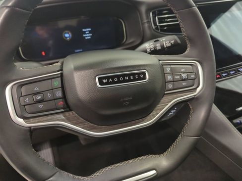 Used 2022 Jeep Wagoneer Series II AWD/4WD image 20