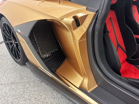 Used 2019 Lamborghini Aventador SVJ image 68