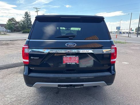 Used 2019 Ford Expedition XLT w/ Equipment Group 201A AWD/4WD image 5