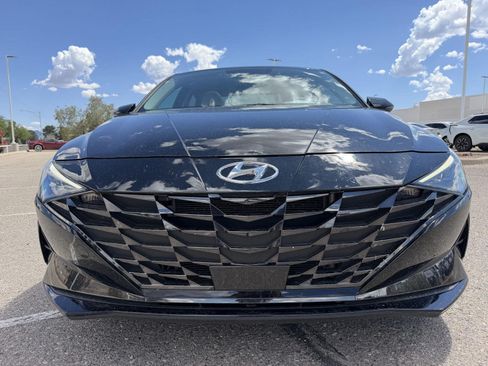 Used 2023 Hyundai Elantra Limited FWD image 9