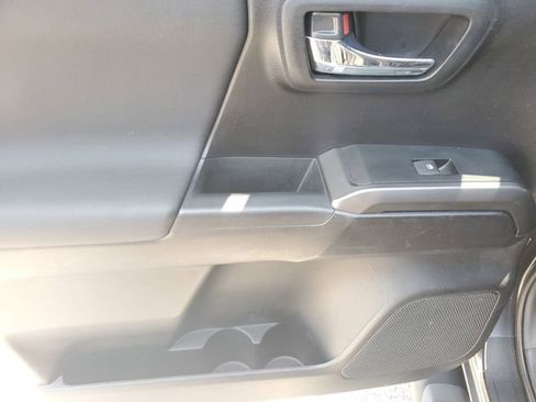 Used 2021 Toyota Tacoma TRD Sport AWD/4WD image 14