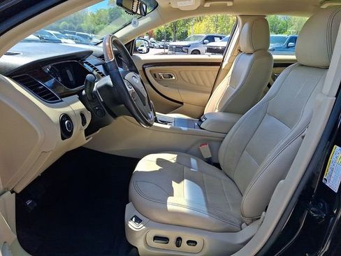 Used 2015 Ford Taurus Limited FWD image 2