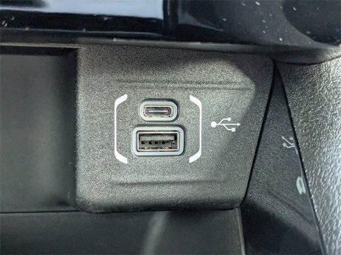 New 2025 Jeep Compass Latitude w/ Sun & Sound Group image 19