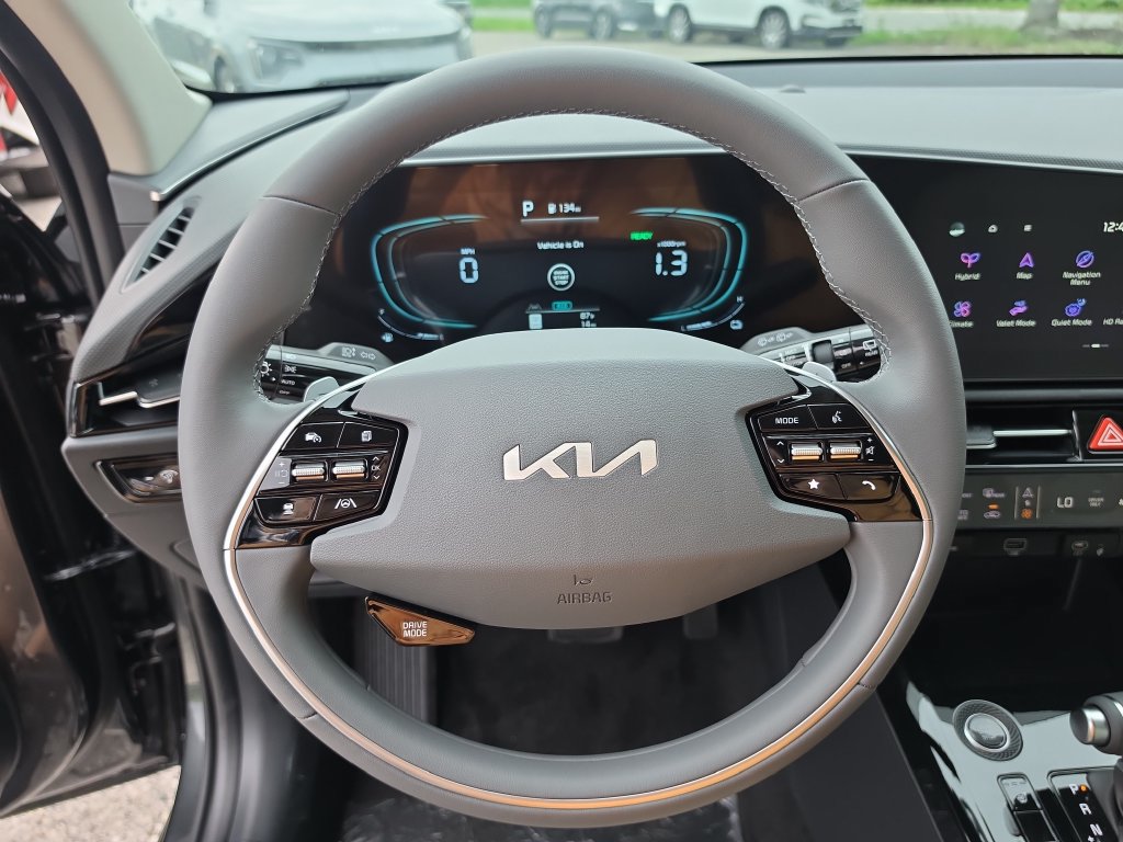 New 2026 Kia Niro EX FWD image 28