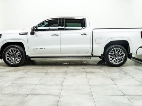 Used 2024 GMC Sierra 1500 Denali Ultimate AWD/4WD image 8
