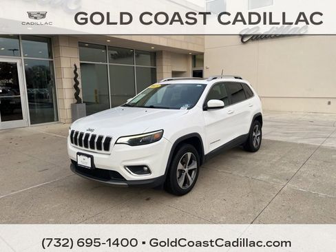 Used 2019 Jeep Cherokee Limited image 1